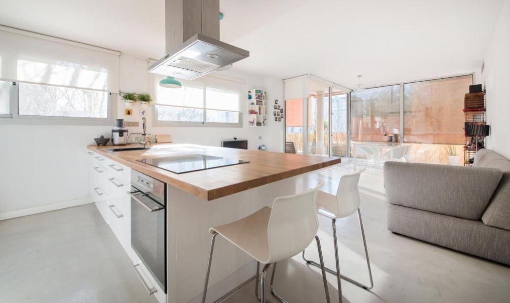 Magnificent Apartment Close To The Beach Sant Adrià de Besòs Kültér fotó